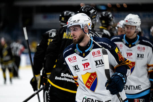 Djurgårdens Albin Grewe deppar