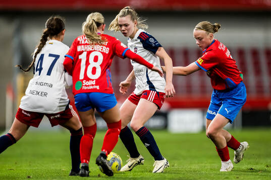 FC Rosengårds Bea Sprung och Helsingborgs Cornelia Rahmberg