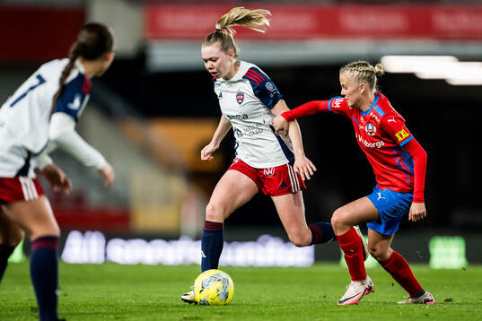 FC Rosengårds Bea Sprung och Helsingborgs Emma Sternberg
