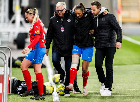 Helsingborgs Julia Welin lämnar planen