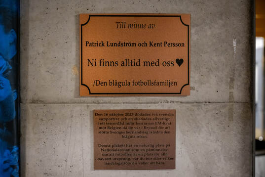 A memorial plaque dedicated to Patrick Lundström and Kent