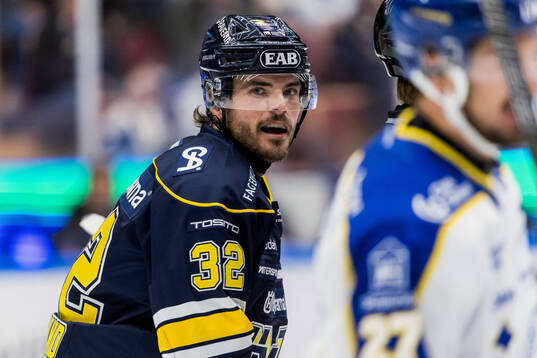 HV71s Oscar Engsund