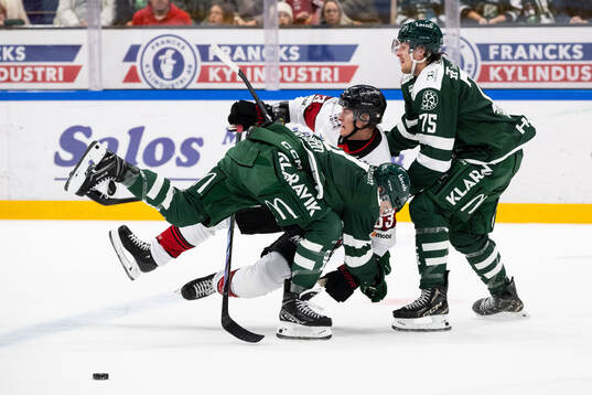 Färjestads Joakim Nygård och Jeremy Salvas Groleau mot