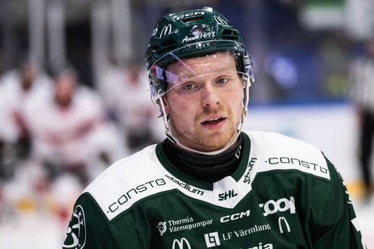 Färjestads Oskar Steen deppar