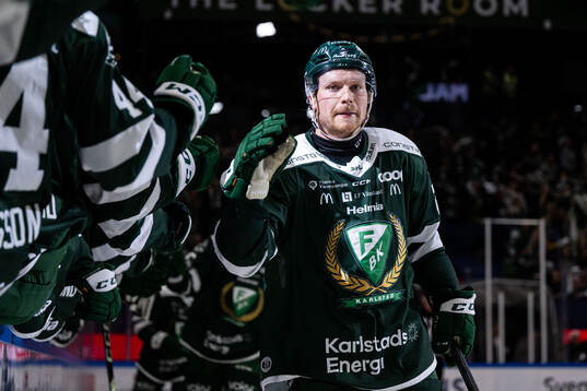 Färjestads Oskar Steen jublar