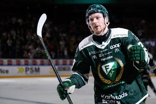 Färjestads Oskar Steen jublar