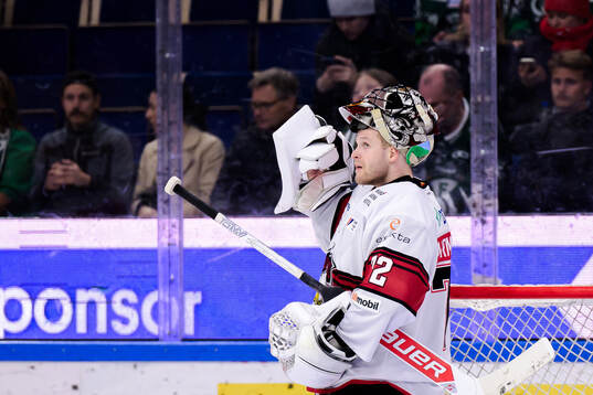 Malmö Redhawks målvakt Daniel Marmenlind deppar