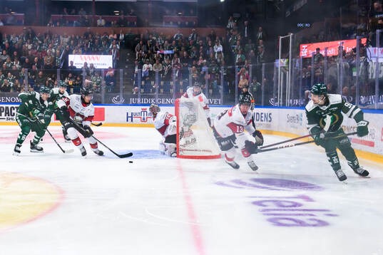 Färjestads Joakim Nygård och Malmö Redhawks Matias Lassen