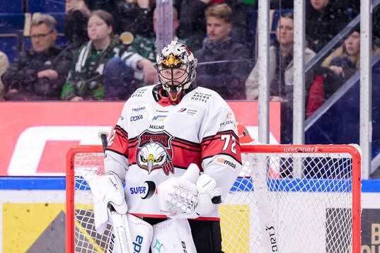 Malmö Redhawks målvakt Daniel Marmenlind deppar