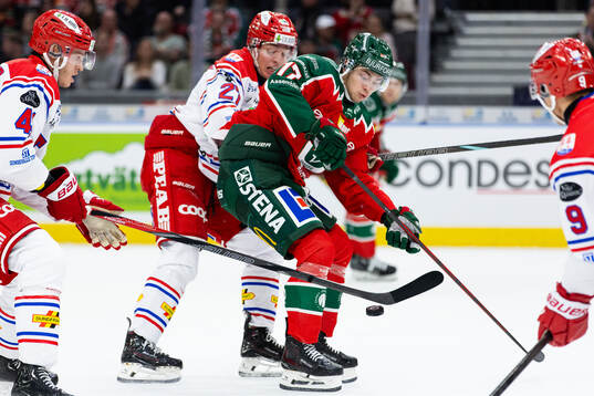 Timrås Oliver Johansson och Frölundas Isac Born