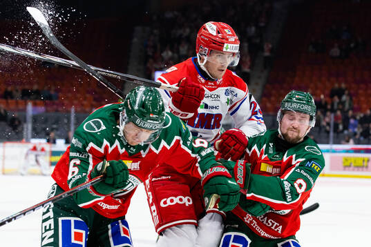 Timrås Filip Hållander mot Frölundas Filip Hasa och