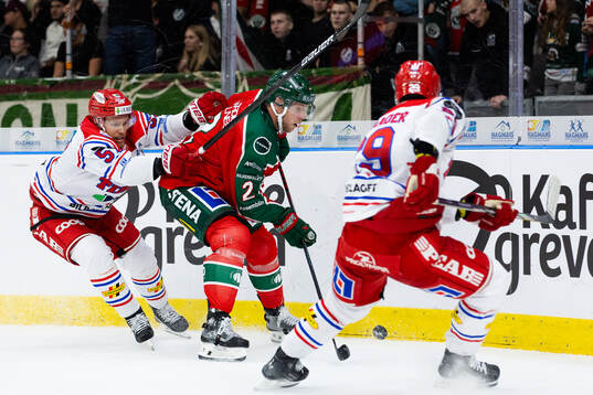 Timrås Anton Wedin och Filip Hållander mot Frölundas