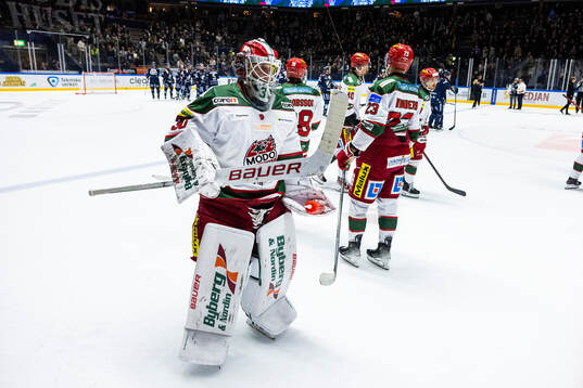MoDos målvakt Lassi Lehtinen deppar