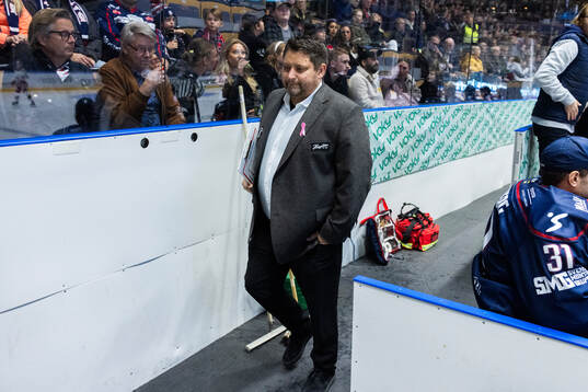 MoDos tränare Mattias Karlin