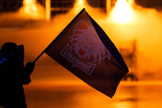 Flagga med Linköpings klubbmärke