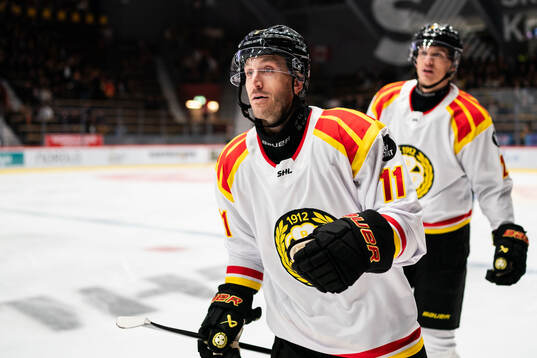Brynäs Jordan Schroeder jublar