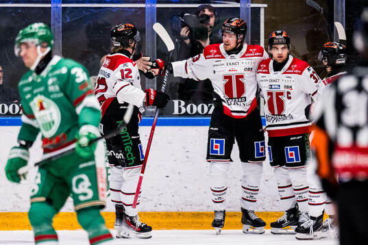 Örebros Christopher Mastomäki jublar