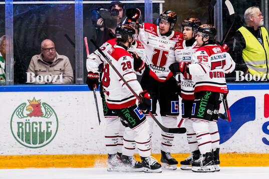 Örebros Christopher Mastomäki jublar
