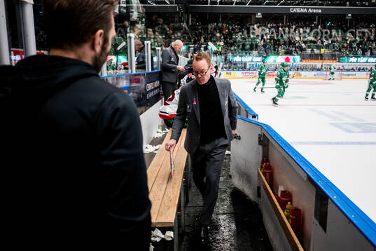 Örebros tränare Niklas Eriksson deppar