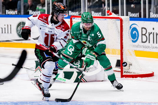 Örebros Patrik Puistola och Rögles Ludvig Claesson