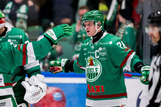 Rögles Anton Bengtsson jublar