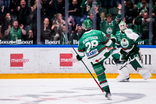 Rögles Anton Bengtsson jublar