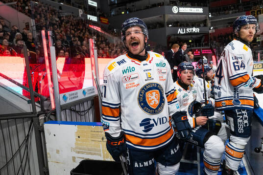 Växjös Brian Cooper reagerar