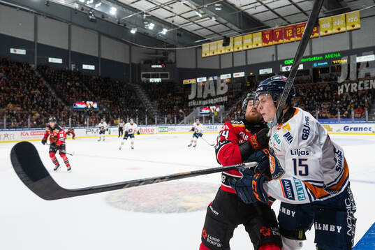Luleås Brendan Shinnimin och Växjös Anton Linde