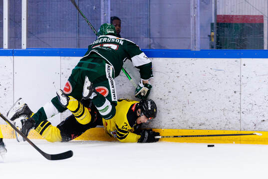 Tingsryds Oscar Birgersson och Vimmerbys Ludwig Wistén