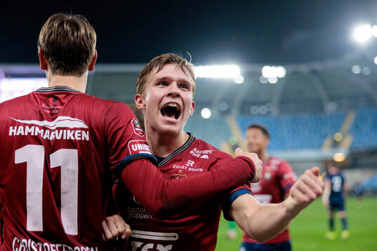 Bläddra bland fler bilder av Fotboll, Superettan, Örgryte - Sandvikens IF