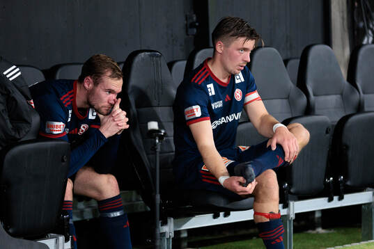 Sandvikens IFs Martin Springfeldt och Gustav Thörn deppar