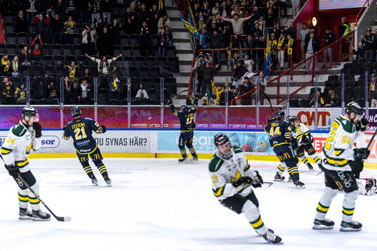 Södertäljes Viktor Liljegren jublar