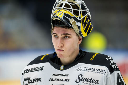 Västerås målvakt Rasmus Korhonen deppar