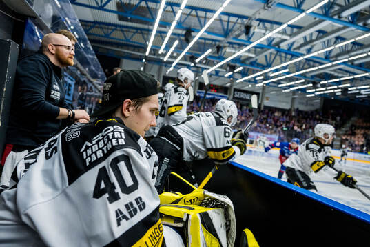 Västerås målvakt Rasmus Korhonen deppar