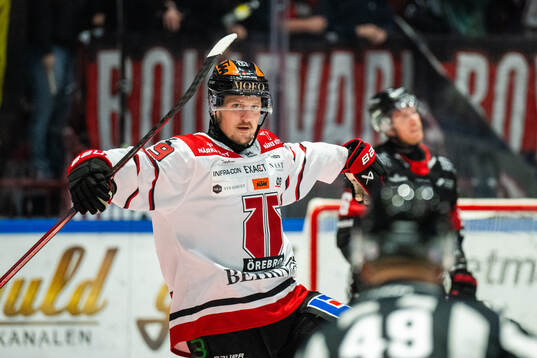 Örebros Patrik Karlkvist jublar