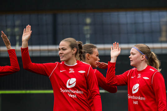 Marthine Østenstad and Signe Gaupset of Brann