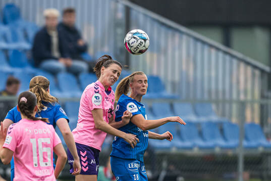 Trine Skjelstad Jensen of Lyn and Nora Lie Eghdami of Brann