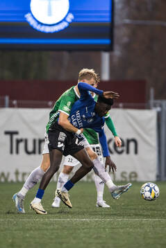 Brages Henry Sletsjøe och Trelleborgs Emmanuel Godwin