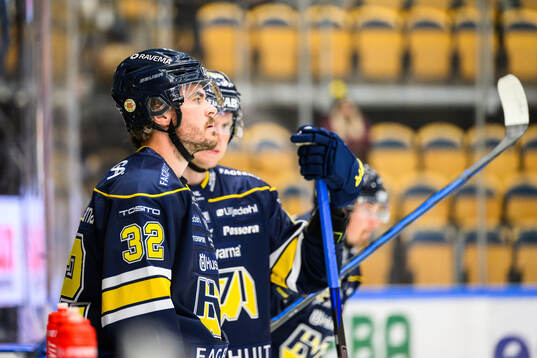 HV71s Oscar Engsund