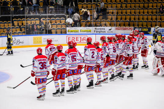 Timrås spelare jublar