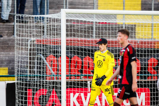 Östersunds målvakt Adam Benediktsson och Albin Sporrong