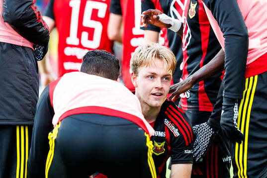 Östersunds Simon Marklund jublar