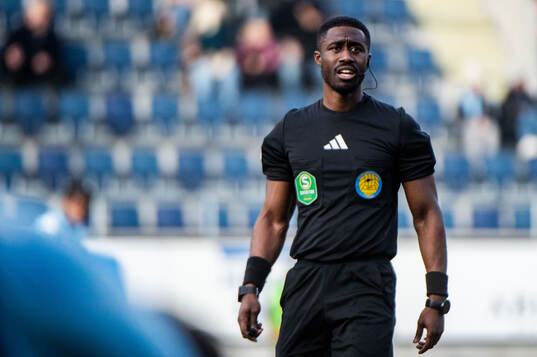 Domare Fredrik Oppong