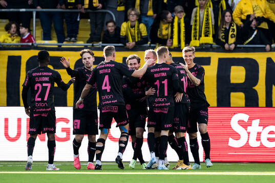 Häckens Adam Lundkvist jublar
