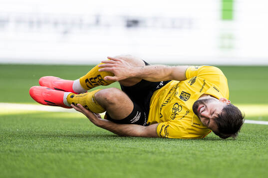 Elfsborgs Arber Zeneli har ont