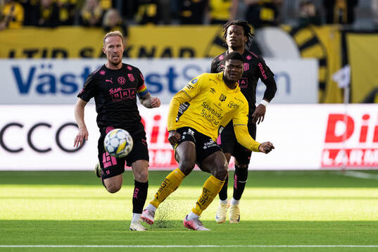 Häckens Mikkel Rygaard Jensen och Elfsborgs Terry Yegbe