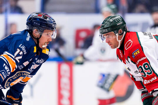 Växjös Otto Koivula och Frölundas Mikael Ruohomaa
