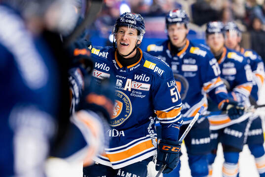 Växjös Emil Sylvegård jublar