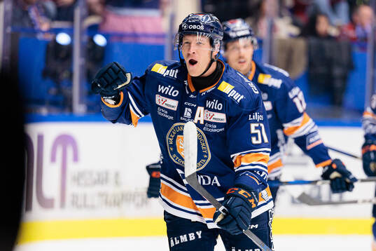 Växjös Emil Sylvegård jublar