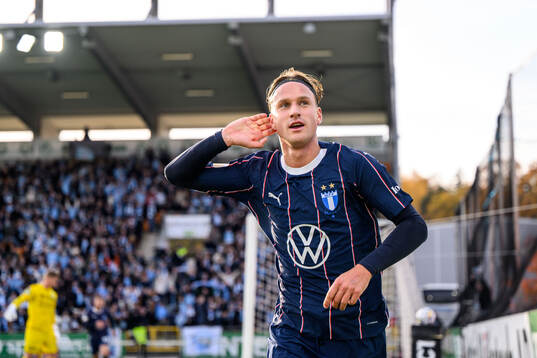 Malmö FFs Erik Botheim jublar